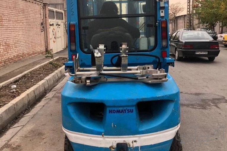 لیفتراک ۳ تن برند کوماتسو خط ۱۶ مدل ۲۰۰۹ (دوگانه سوز)