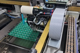 خدمات مونتاژ بردهای الکترونیکی (SMD و THT)