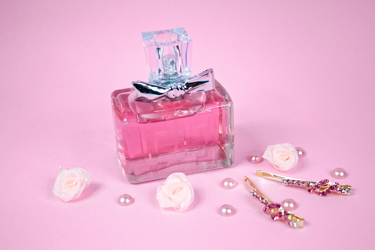 واردات عطر از دبی؛ صفر تا صد هزینه، قوانین، ریسک