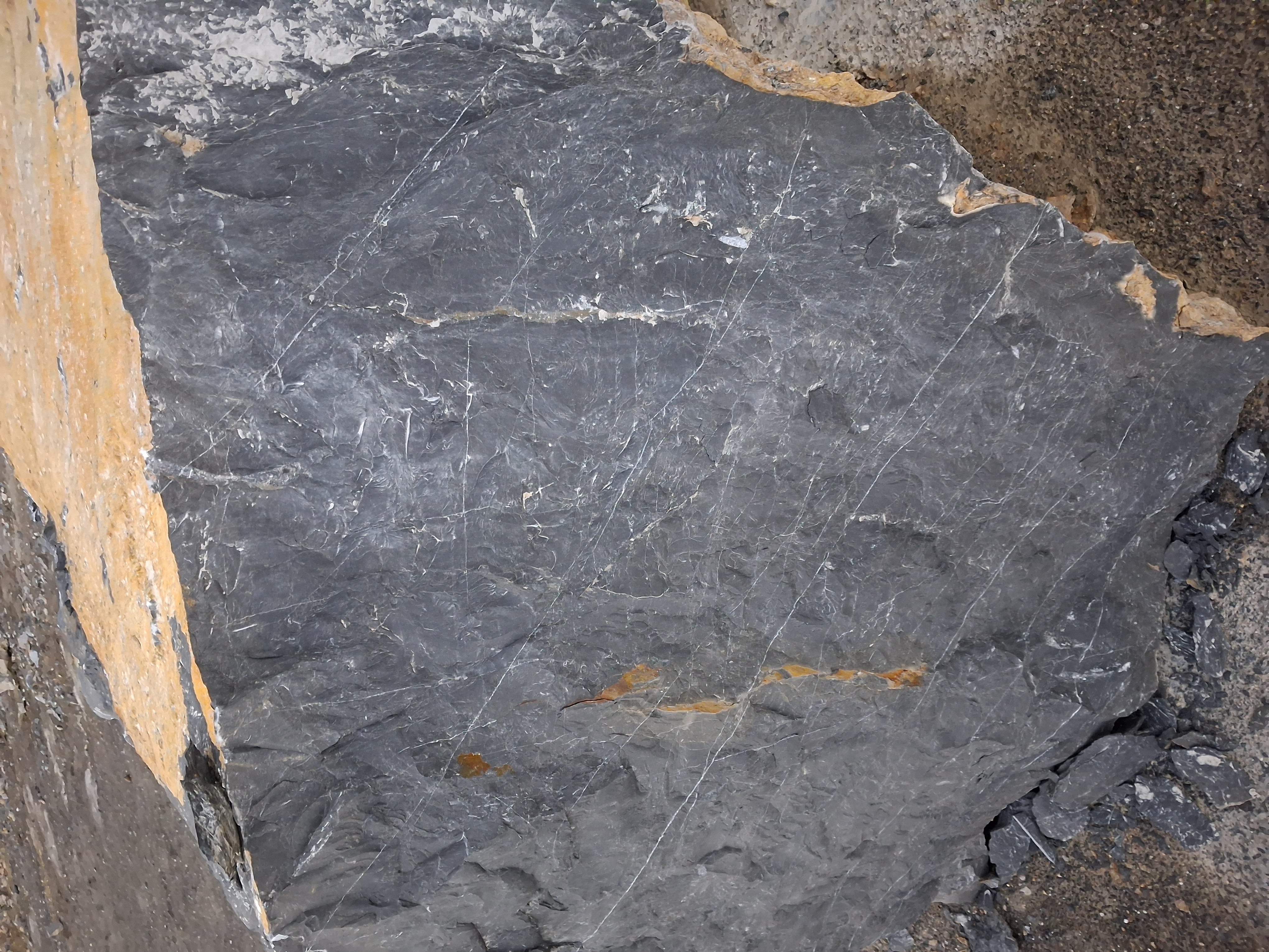 آماده همکاری با پیمانکار معدن سنگ